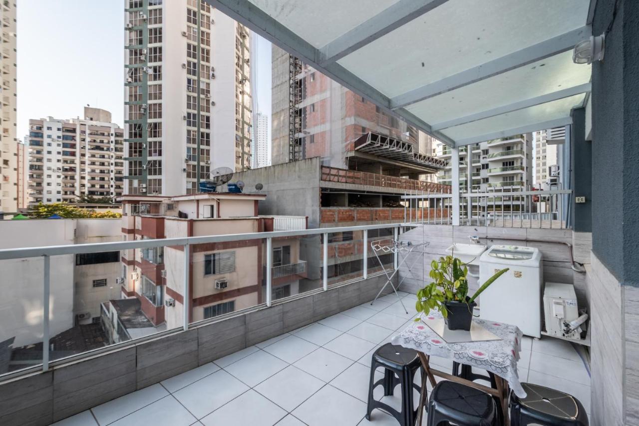 Em Frente Ao Shopping Atlantico! Com Sacada, Garagem E Ar Condicionado Apartamento Balneário Camboriú Exterior foto