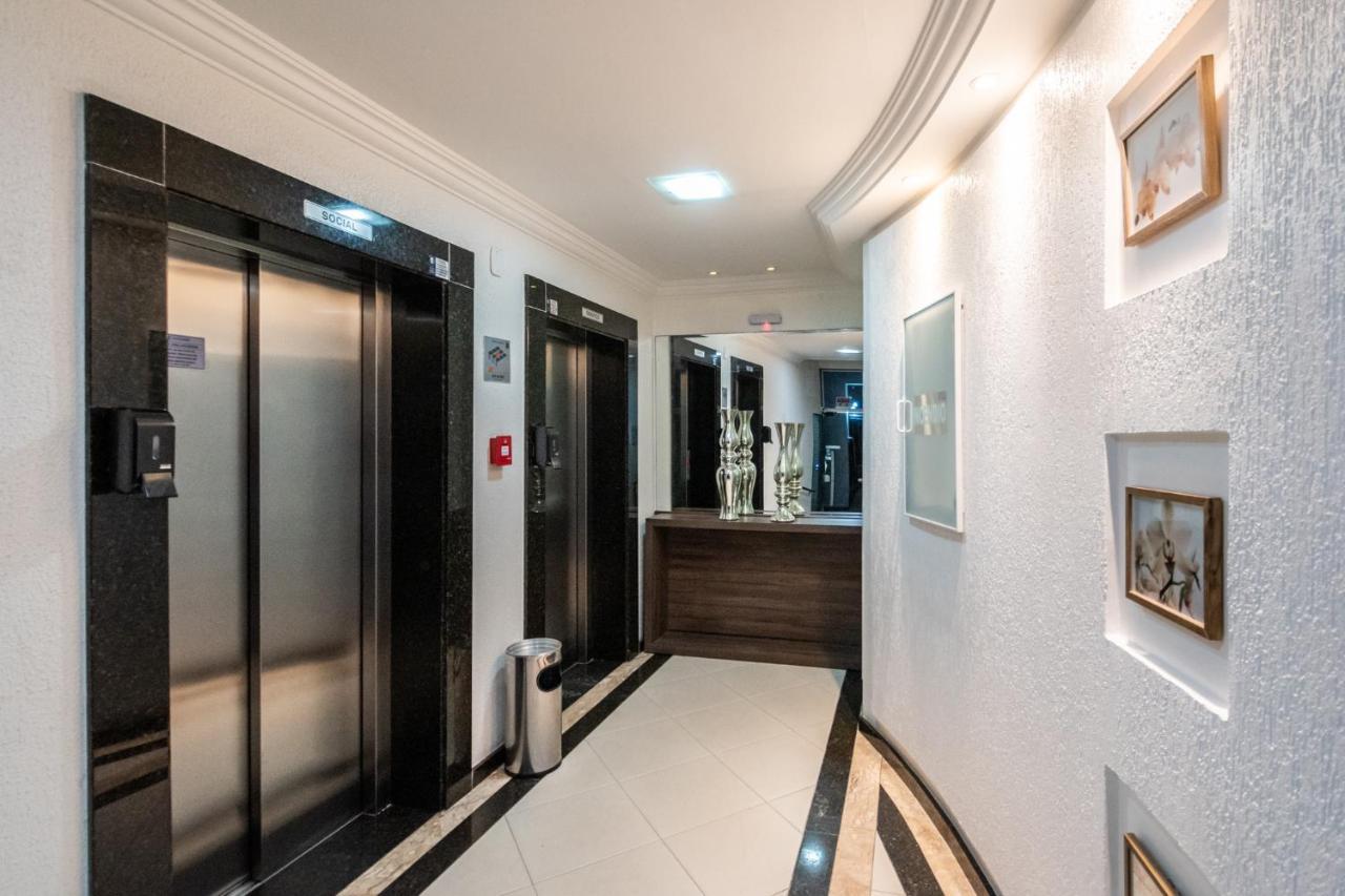 Em Frente Ao Shopping Atlantico! Com Sacada, Garagem E Ar Condicionado Apartamento Balneário Camboriú Exterior foto